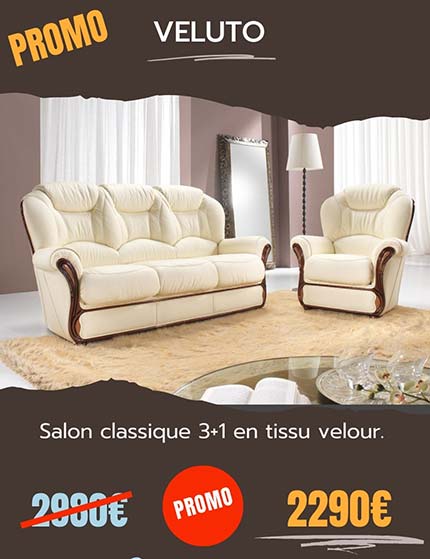 Salon classique boiseries cuir beige.